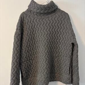 GapFit Women's Gray Black Sports Knit Sweater Size M